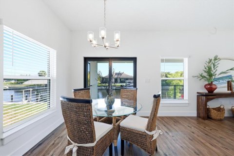 Villa ou maison à vendre à Port Charlotte, Floride: 4 chambres, 240.34 m2 № 2131437 - photo 9