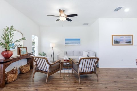 Villa ou maison à vendre à Port Charlotte, Floride: 4 chambres, 240.34 m2 № 2131437 - photo 11