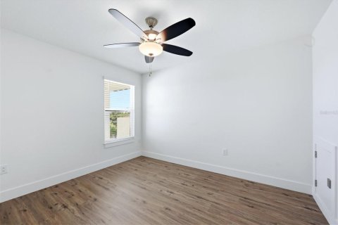 Villa ou maison à vendre à Port Charlotte, Floride: 4 chambres, 240.34 m2 № 2131437 - photo 24