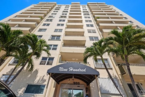 Condo in Fort Lauderdale, Florida, 2 bedrooms № 2263827 - photo 22