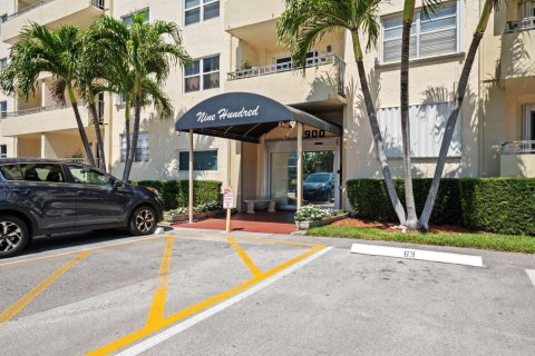 Condo in Fort Lauderdale, Florida, 2 bedrooms № 2263827 - photo 23
