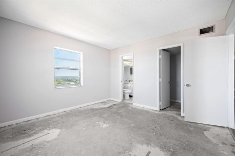 Condo in Fort Lauderdale, Florida, 2 bedrooms № 2263827 - photo 15