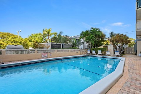 Condo in Fort Lauderdale, Florida, 2 bedrooms № 2263827 - photo 21