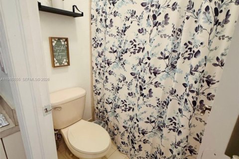 Adosado en venta en Lauderdale Lakes, Florida, 2 dormitorios, 113.99 m2 № 2044774 - foto 22