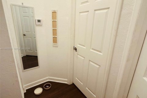 Adosado en venta en Lauderdale Lakes, Florida, 2 dormitorios, 113.99 m2 № 2044774 - foto 13