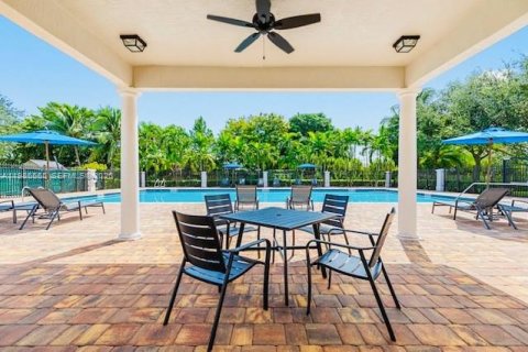 Adosado en venta en Lauderdale Lakes, Florida, 2 dormitorios, 113.99 m2 № 2044774 - foto 29