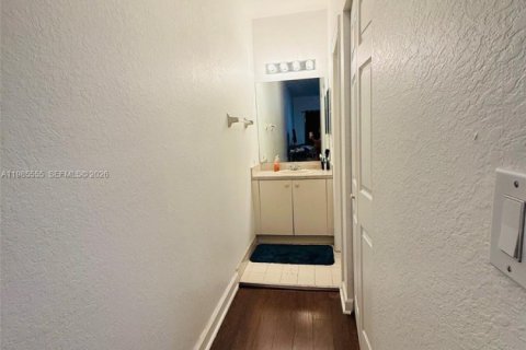 Adosado en venta en Lauderdale Lakes, Florida, 2 dormitorios, 113.99 m2 № 2044774 - foto 19