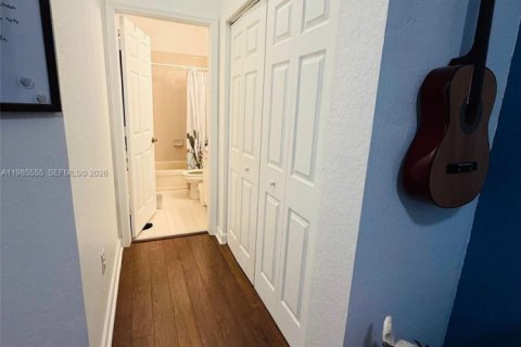 Adosado en venta en Lauderdale Lakes, Florida, 2 dormitorios, 113.99 m2 № 2044774 - foto 11