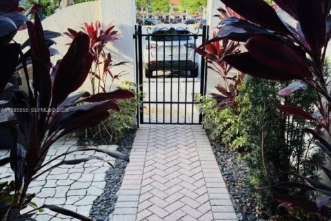 Adosado en venta en Lauderdale Lakes, Florida, 2 dormitorios, 113.99 m2 № 2044774 - foto 4