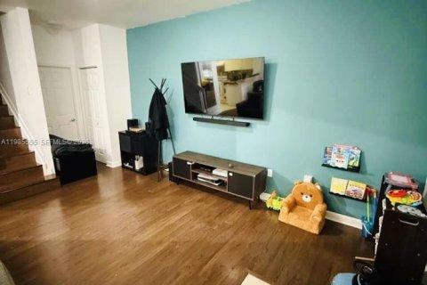 Adosado en venta en Lauderdale Lakes, Florida, 2 dormitorios, 113.99 m2 № 2044774 - foto 6