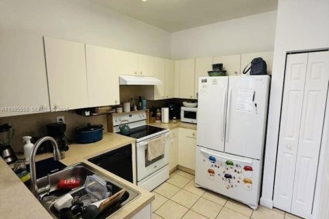Adosado en venta en Lauderdale Lakes, Florida, 2 dormitorios, 113.99 m2 № 2044774 - foto 7