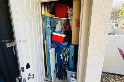 Adosado en venta en Lauderdale Lakes, Florida, 2 dormitorios, 113.99 m2 № 2044774 - foto 24