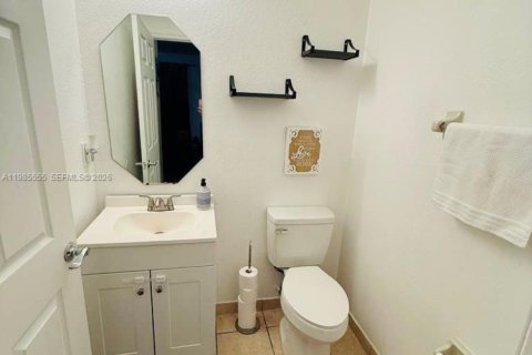 Adosado en venta en Lauderdale Lakes, Florida, 2 dormitorios, 113.99 m2 № 2044774 - foto 12