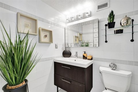 Снять в аренду кондоминиум в Холливуд, Флорида 44.78м2, № 2009950 - фото 11