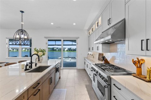 House in LAUREL POINTE LAKE NONA in Orlando, Florida 6 bedrooms, 460.8 sq.m. № 2222719 - photo 13