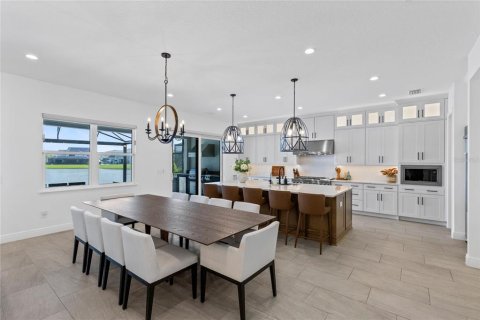 House in LAUREL POINTE LAKE NONA in Orlando, Florida 6 bedrooms, 460.8 sq.m. № 2222719 - photo 6