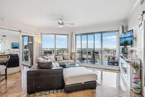 Condo in Tampa, Florida, 2 bedrooms  № 1323535 - photo 4
