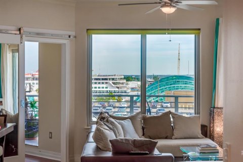 Condo in Tampa, Florida, 2 bedrooms  № 1323535 - photo 25