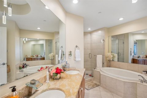 Condo in Tampa, Florida, 2 bedrooms  № 1323535 - photo 24