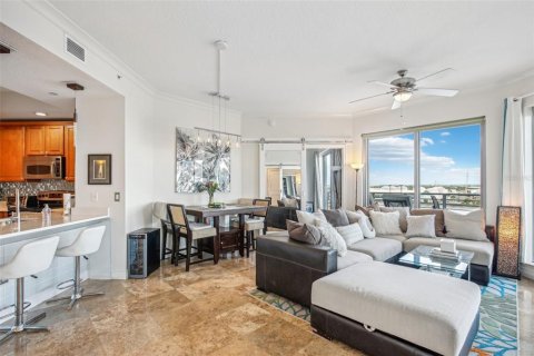 Condo in Tampa, Florida, 2 bedrooms  № 1323535 - photo 8