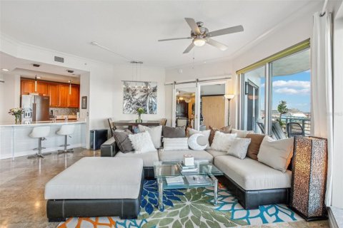 Condo in Tampa, Florida, 2 bedrooms  № 1323535 - photo 7
