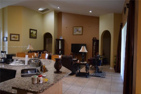 Villa ou maison à vendre à Orlando, Floride: 4 chambres № 1954125 - photo 8