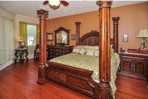 Villa ou maison à vendre à Orlando, Floride: 4 chambres № 1954125 - photo 11