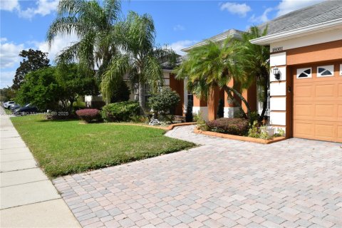 Villa ou maison à vendre à Orlando, Floride: 4 chambres № 1954125 - photo 2