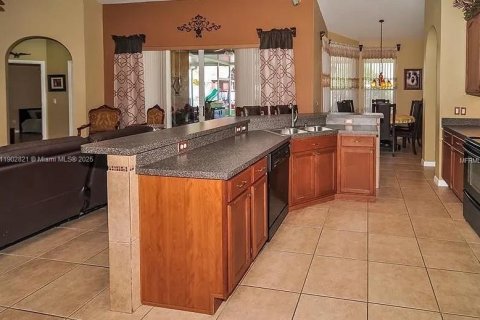 Villa ou maison à vendre à Orlando, Floride: 4 chambres № 1954125 - photo 6