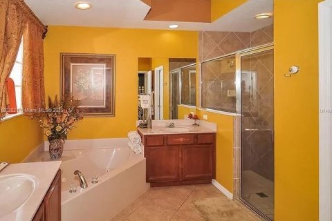Villa ou maison à vendre à Orlando, Floride: 4 chambres № 1954125 - photo 12