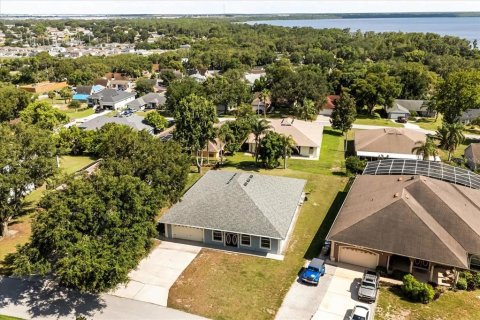 House in Clermont, Florida 4 bedrooms, 280.19 sq.m. № 2219028 - photo 23