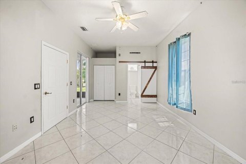 House in Clermont, Florida 4 bedrooms, 280.19 sq.m. № 2219028 - photo 12