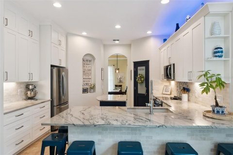 Villa ou maison à louer à Winter Springs, Floride: 6 chambres, 409.05 m2 № 2095735 - photo 4