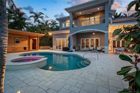 House in Hollywood, Florida 6 bedrooms, 452.25 sq.m. № 1768878 - photo 14