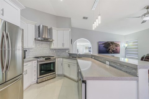 Casa en venta en Miami, Florida, 4 dormitorios, 174.19 m2 № 2001849 - foto 19