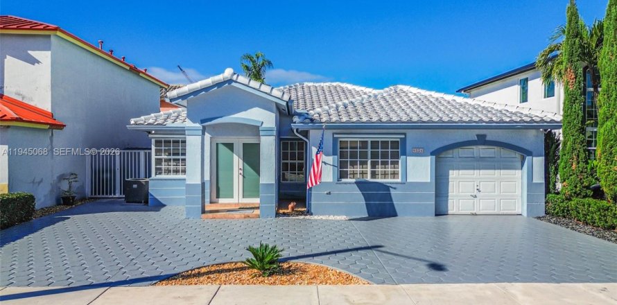 Casa en Miami, Florida 4 dormitorios, 174.19 m2 № 2001849