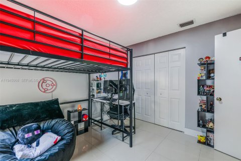 Casa en venta en Miami, Florida, 4 dormitorios, 174.19 m2 № 2001849 - foto 24