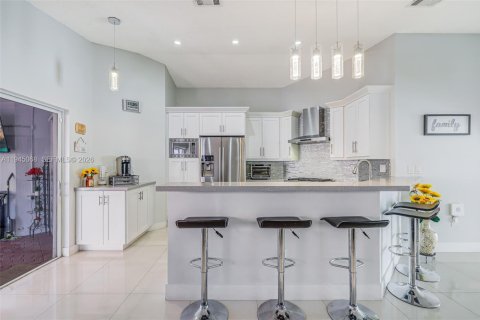 Casa en venta en Miami, Florida, 4 dormitorios, 174.19 m2 № 2001849 - foto 17