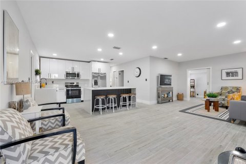 Villa ou maison à vendre à Plantation, Floride: 3 chambres, 128.21 m2 № 2052520 - photo 12