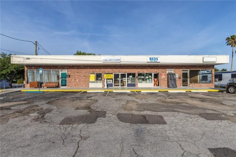 Propiedad comercial en Seminole, Florida 663.69 m2 № 2203882