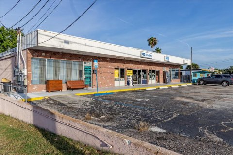 Propiedad comercial en venta en Seminole, Florida, 663.69 m2 № 2203882 - foto 2