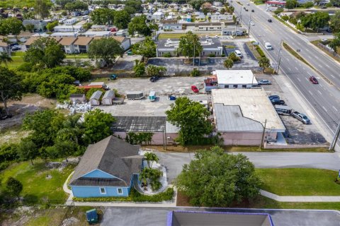 Propiedad comercial en venta en Seminole, Florida, 663.69 m2 № 2203882 - foto 16