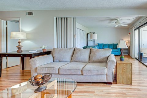 Condo in Venice, Florida, 2 bedrooms  № 1884172 - photo 16