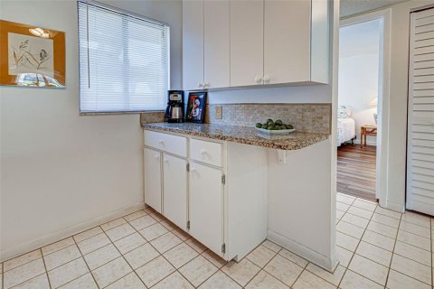 Condo in Venice, Florida, 2 bedrooms  № 1884172 - photo 26