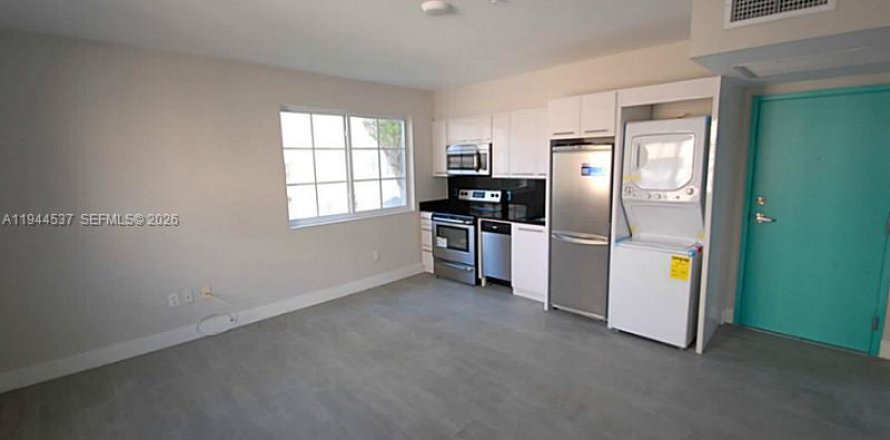 Квартира в Майами-Бич, Флорида 1 спальня, 405.15м2 № 2001076