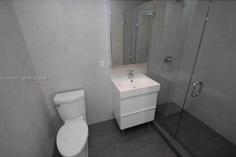 Снять в аренду квартиру в Майами-Бич, Флорида 1 спальня, 405.15м2, № 2001076 - фото 6