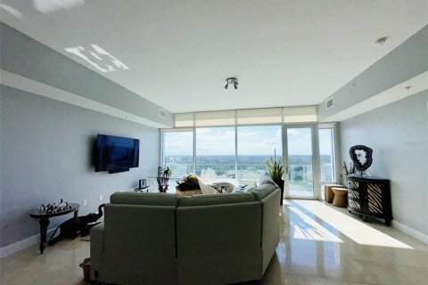 Condo in Orlando, Florida, 2 bedrooms  № 2210971 - photo 8