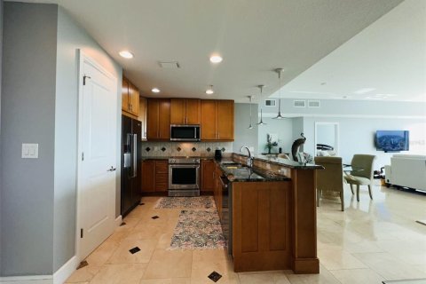 Condo in Orlando, Florida, 2 bedrooms  № 2210971 - photo 5