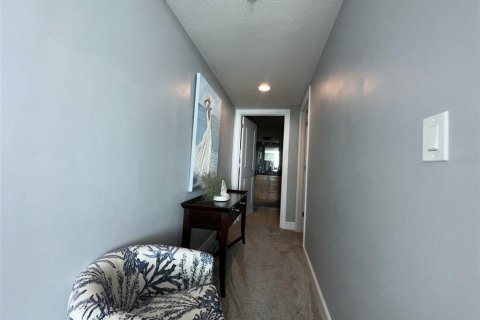 Condo in Orlando, Florida, 2 bedrooms  № 2210971 - photo 16
