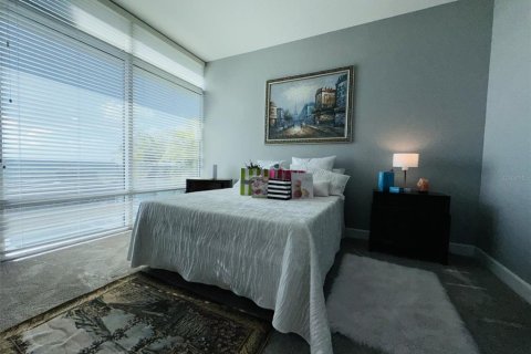 Condo in Orlando, Florida, 2 bedrooms  № 2210971 - photo 17